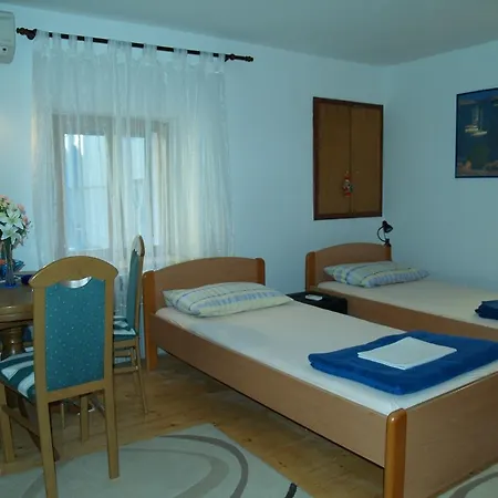 Lägenhet Apartment Nana 1